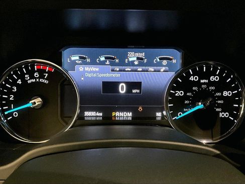 Used 2022 Ford F250 Lariat w/ Tremor Off-Road Package image 19