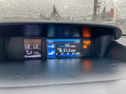 Used 2015 Subaru Forester 2.5i Touring AWD/4WD image 18