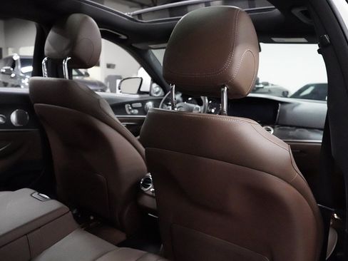 Used 2018 Mercedes-Benz E 300 w/ Premium 2 Package (Q02) image 28