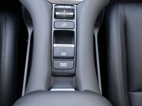 New 2026 Honda HR-V EX-L image 39