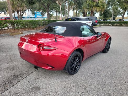 Used 2024 MAZDA MX-5 Miata Sport image 3