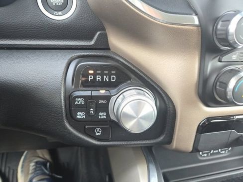 Used 2022 RAM 1500 Laramie AWD/4WD image 14
