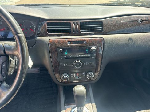 Used 2012 Chevrolet Impala LT w/ LT Sunroof Package FWD image 10
