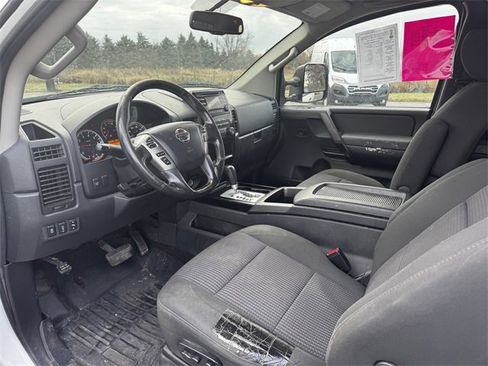 Used 2013 Nissan Titan SV image 19