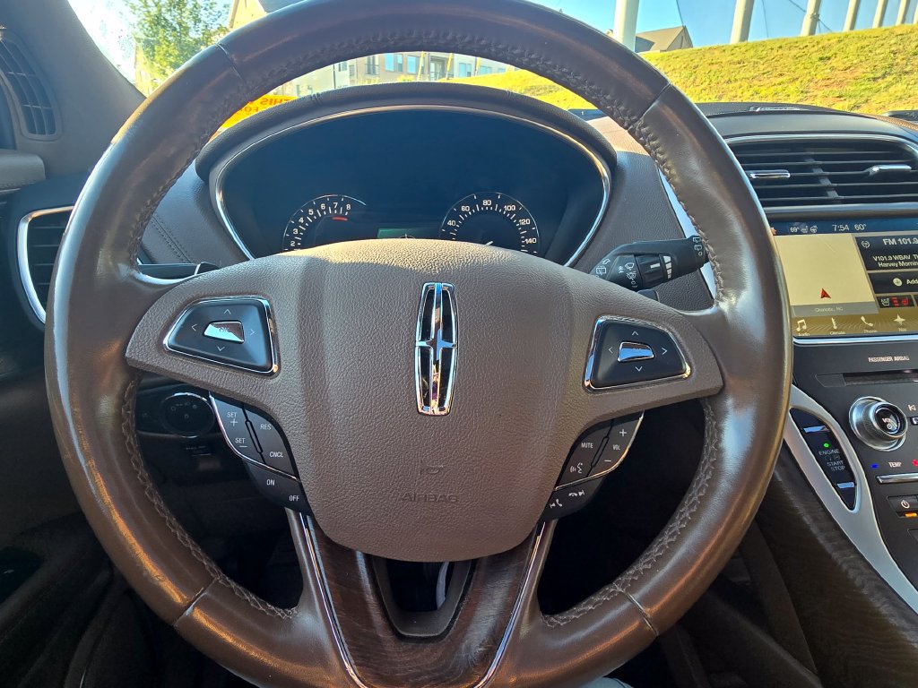Used 2018 Lincoln MKX Reserve FWD image 20