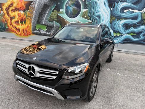Used 2016 Mercedes-Benz GLC 300 image 2