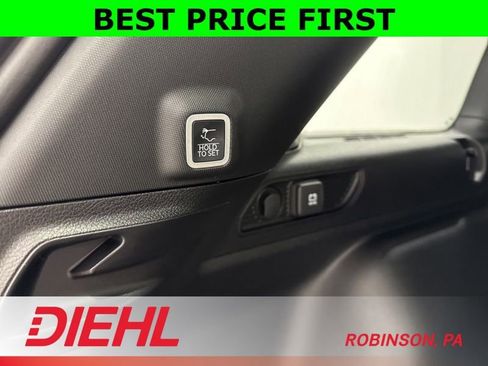 New 2025 Jeep Grand Cherokee Limited w/ Black Appearance Package AWD/4WD image 11