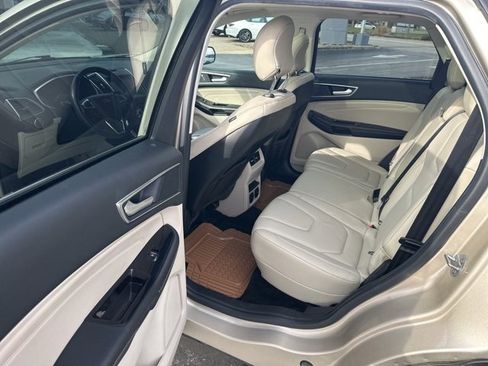 Used 2017 Ford Edge Titanium w/ Technology Package image 17