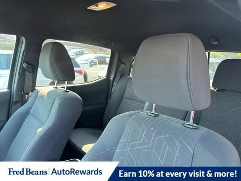Used 2019 Toyota Tacoma TRD Off-Road AWD/4WD image 7