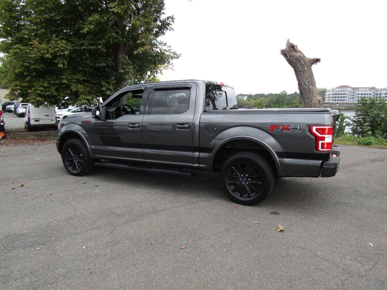 Used 2019 Ford F150 XLT w/ Equipment Group 302A Luxury AWD/4WD image 5