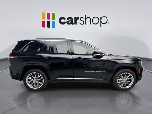 Used 2023 Jeep Grand Cherokee Summit AWD/4WD image 6