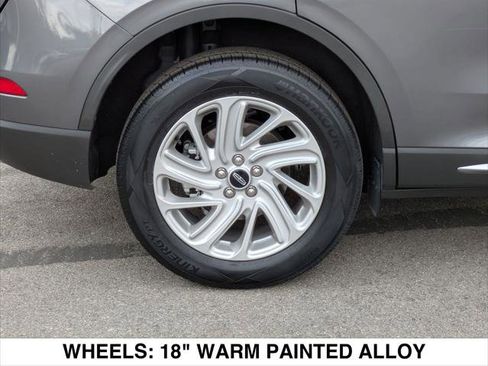 Used 2022 Lincoln Corsair Standard image 9