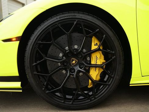 Used 2024 Lamborghini Huracan Tecnica image 30