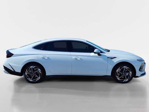 New 2026 Hyundai Sonata SEL FWD image 7