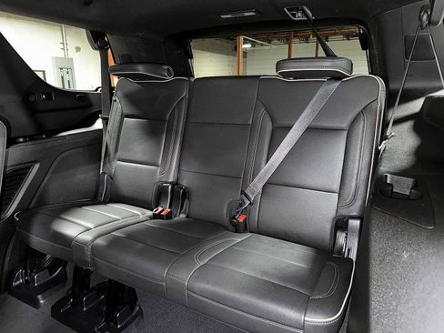 Used 2023 GMC Yukon SLT image 18