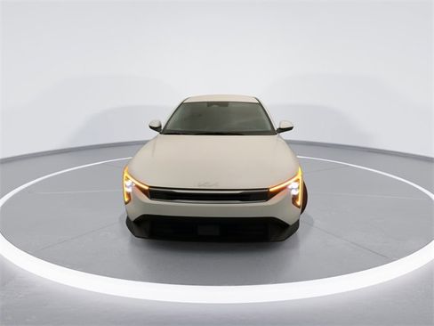 Used 2025 Kia K4 LX image 7