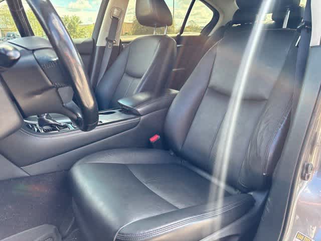 Used 2015 INFINITI Q50 AWD w/ Moonroof Package image 22
