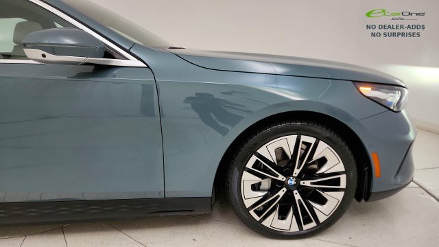 Used 2026 BMW i5 eDrive40 AWD/4WD image 21
