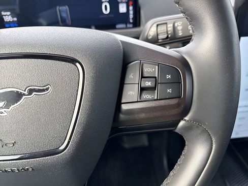 Used 2022 Ford Mustang Mach-E Select image 15