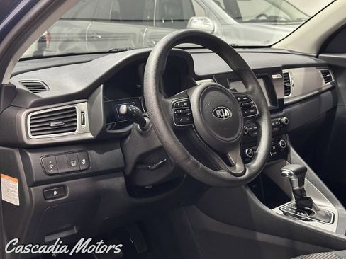 Used 2019 Kia Niro LX FWD image 13