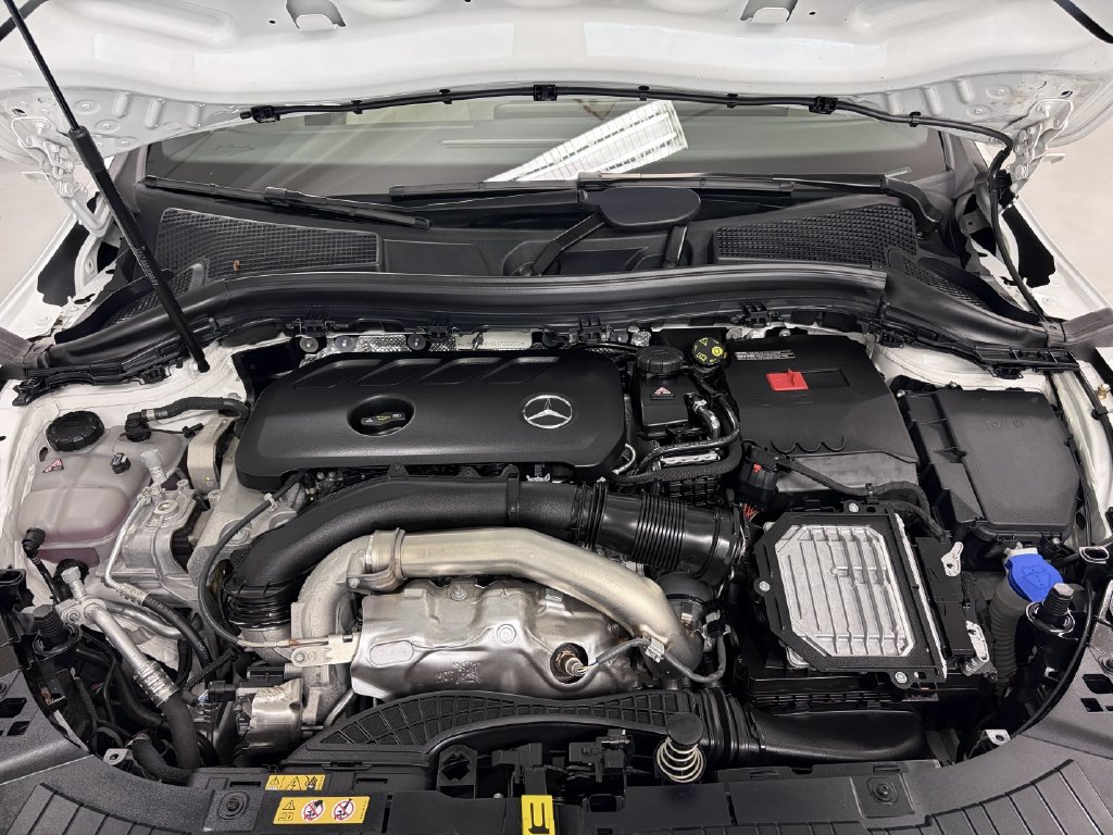 Certified 2025 Mercedes-Benz GLA 250 4MATIC image 13