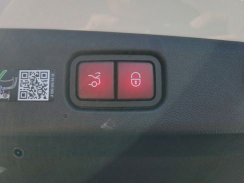 Certified 2026 Mercedes-Benz E 350 Sedan image 33