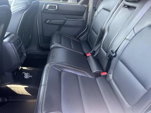 Used 2025 Ford Bronco Badlands AWD/4WD image 13