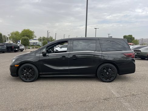 Used 2025 Honda Odyssey Sport-L image 3