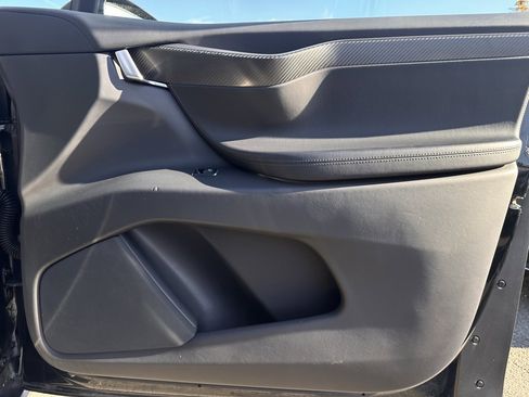 Used 2018 Tesla Model X 75D image 24