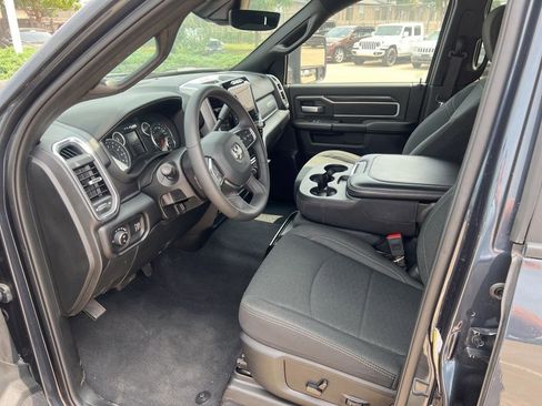 Used 2025 RAM 2500 Big Horn AWD/4WD image 5