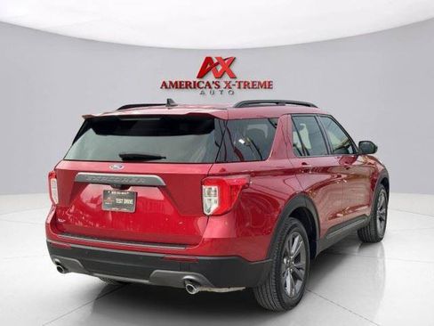 Used 2024 Ford Explorer XLT w/ Equipment Group 202A RWD image 6