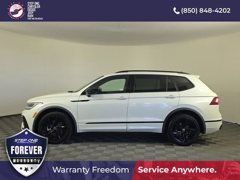 Used 2023 Volkswagen Tiguan SE R-Line FWD image 4