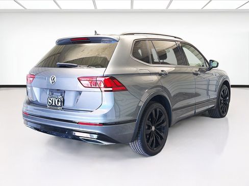 Used 2020 Volkswagen Tiguan SE R-Line image 4