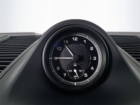 New 2026 Porsche Macan image 35