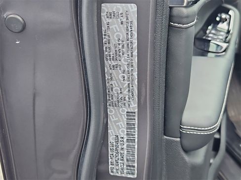 Used 2023 Jeep Grand Cherokee Overland image 32