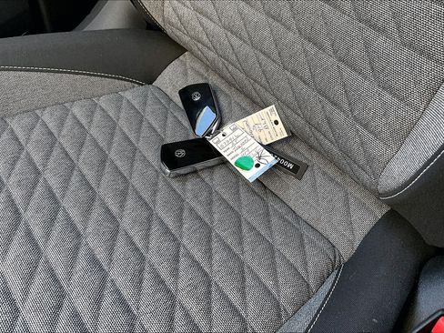 Certified 2025 Volkswagen Tiguan S AWD/4WD image 11