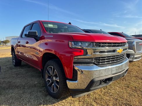 Used 2021 Chevrolet Silverado 1500 LT w/ Texas Edition Plus AWD/4WD image 3
