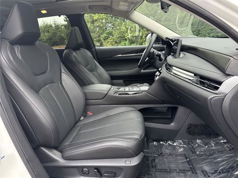 Certified 2025 INFINITI QX60 Sensory w/ Cargo Package image 22