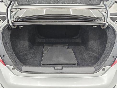 Used 2020 Honda Civic Touring image 14