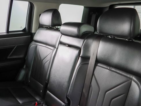 Used 2025 Hyundai Santa Fe SEL FWD image 24