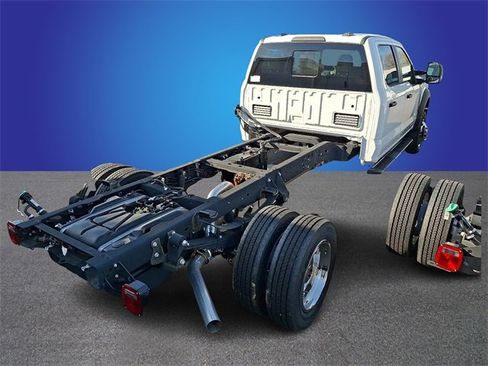 New 2025 Ford F550 4x4 Crew Cab Super Duty image 3