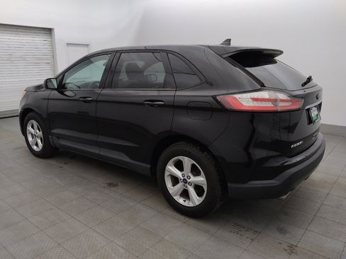 Used 2020 Ford Edge SE FWD image 3
