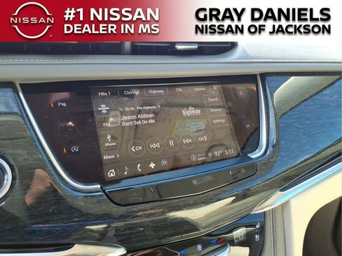 Used 2021 Cadillac XT6 Premium Luxury AWD/4WD image 17