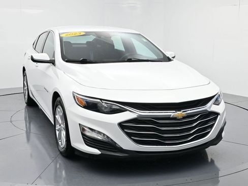 Used 2023 Chevrolet Malibu LT image 2