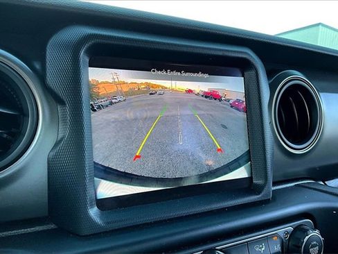 Used 2022 Jeep Wrangler Unlimited Sport image 13