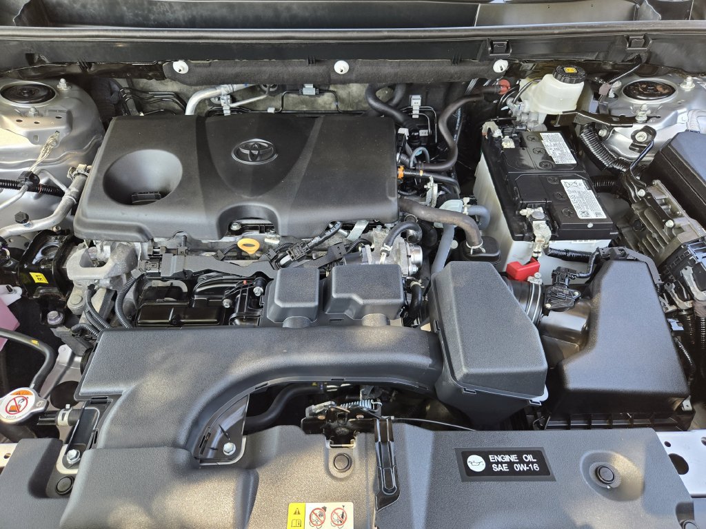 Used 2024 Toyota RAV4 XLE FWD image 24