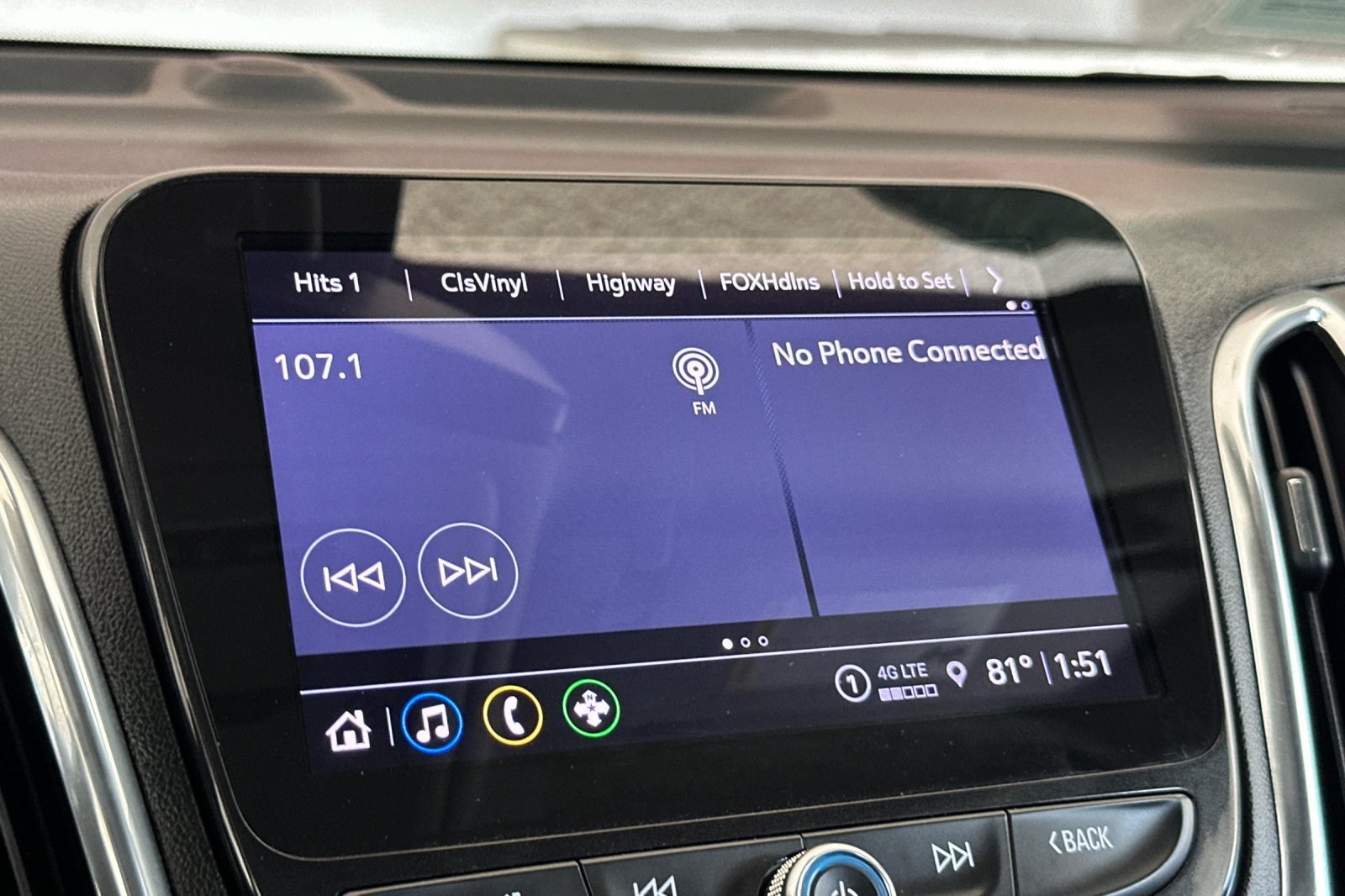 Used 2023 Chevrolet Equinox Premier AWD/4WD image 21