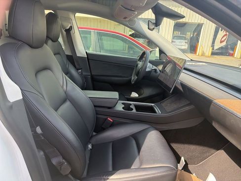 Used 2021 Tesla Model Y Long Range image 4