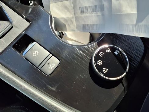 New 2025 Nissan Rogue SL image 19