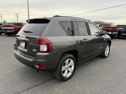 Used 2015 Jeep Compass High Altitude image 5